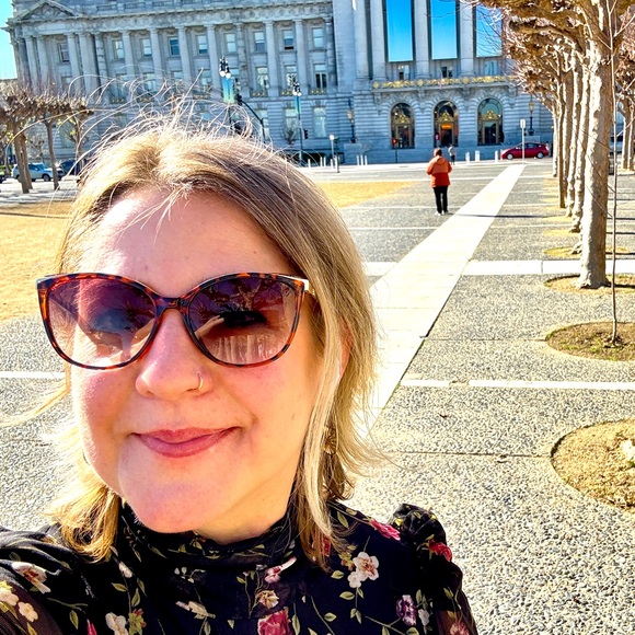 Meet your Posher, Katie - Picture 1 of 1